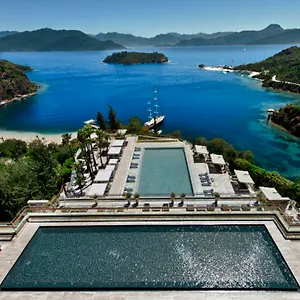 D Maris Bay Хисароню